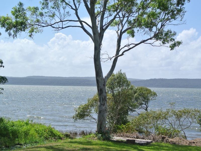 34 Kooberry, Macleay Island QLD 4184