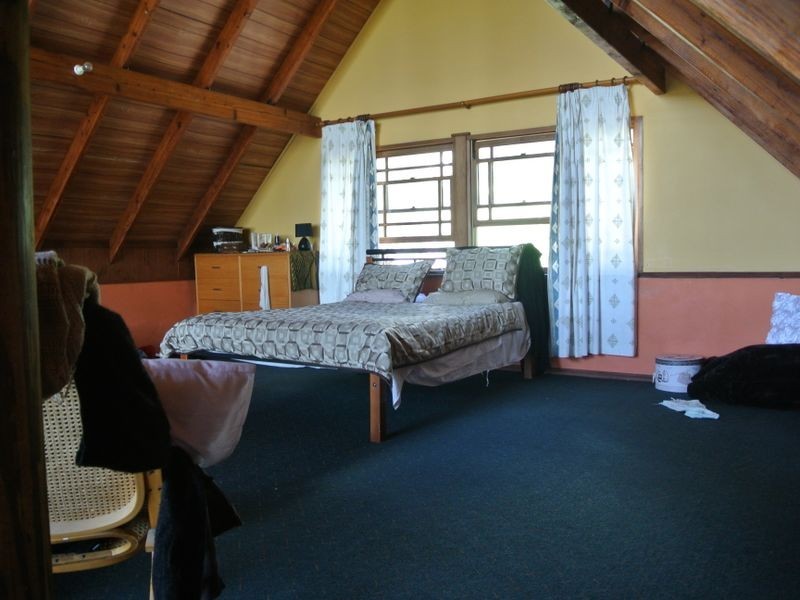 34 Kooberry, Macleay Island QLD 4184
