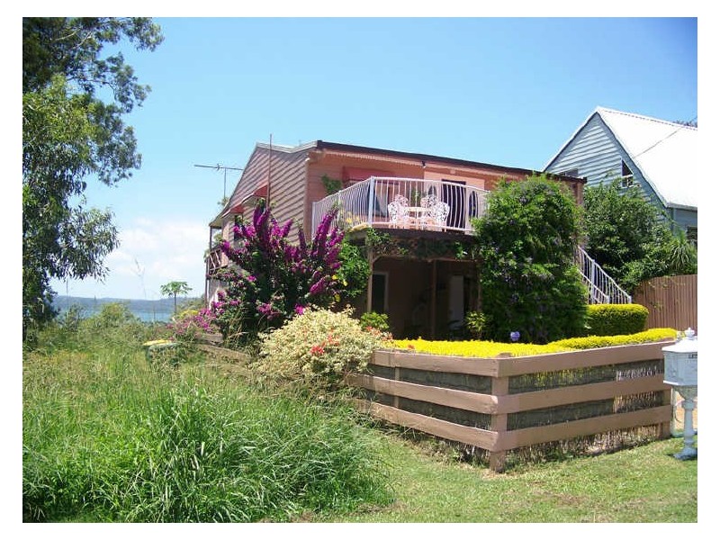 17 Lovell Parade, Lamb Island QLD 4184