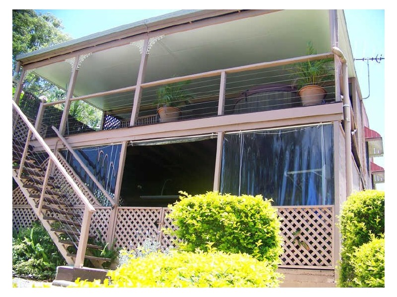 17 Lovell Parade, Lamb Island QLD 4184