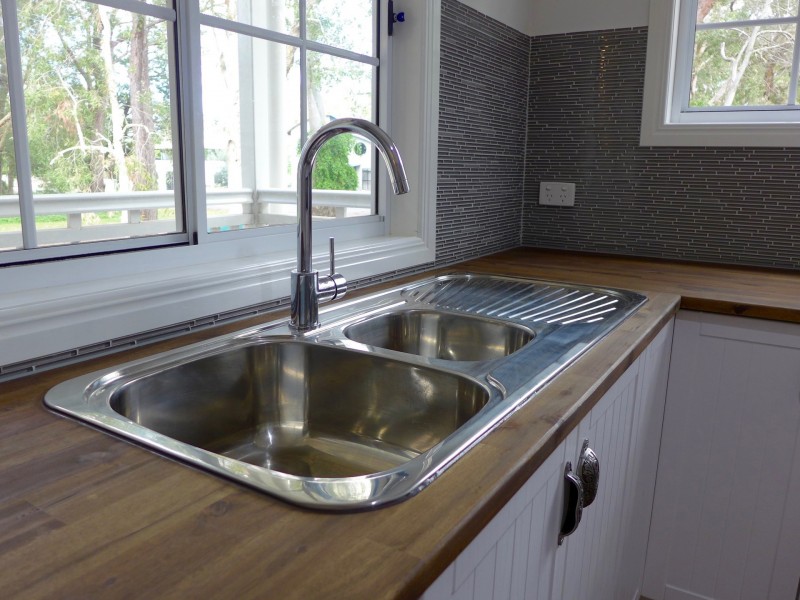 25 Panaroo Street, Macleay Island QLD 4184