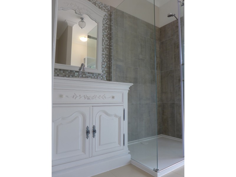 25 Panaroo Street, Macleay Island QLD 4184