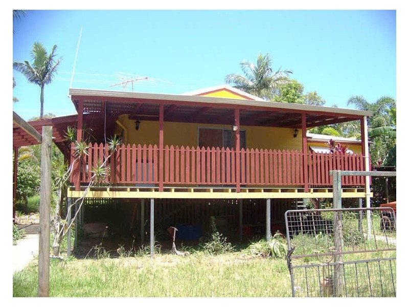 166 Lucas Drive, Lamb Island QLD 4184