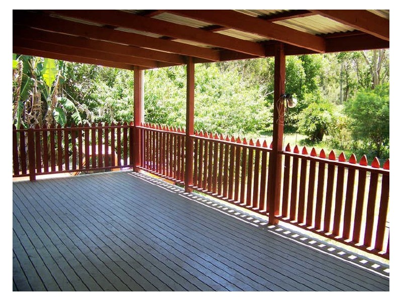 166 Lucas Drive, Lamb Island QLD 4184