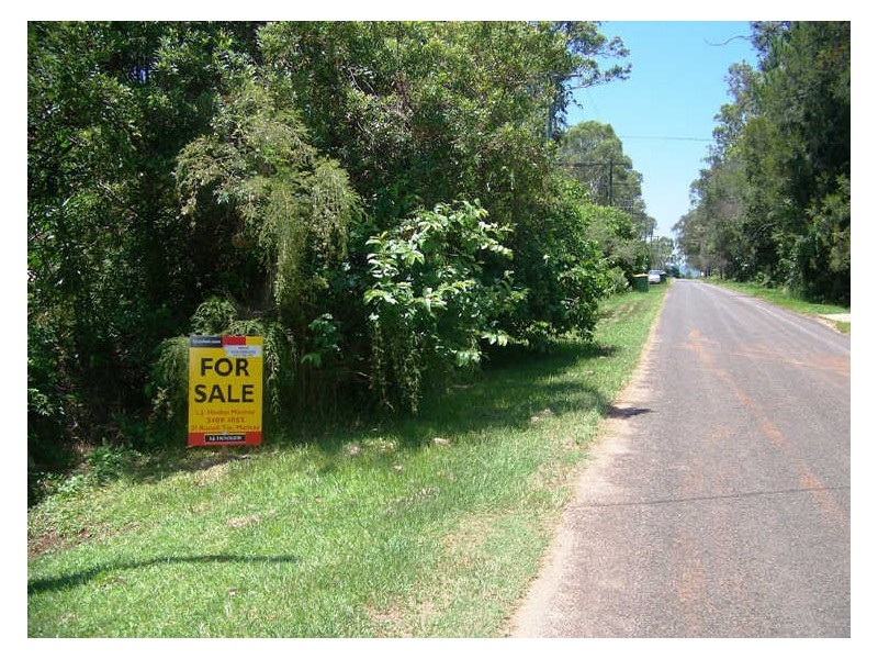 166 Lucas Drive, Lamb Island QLD 4184