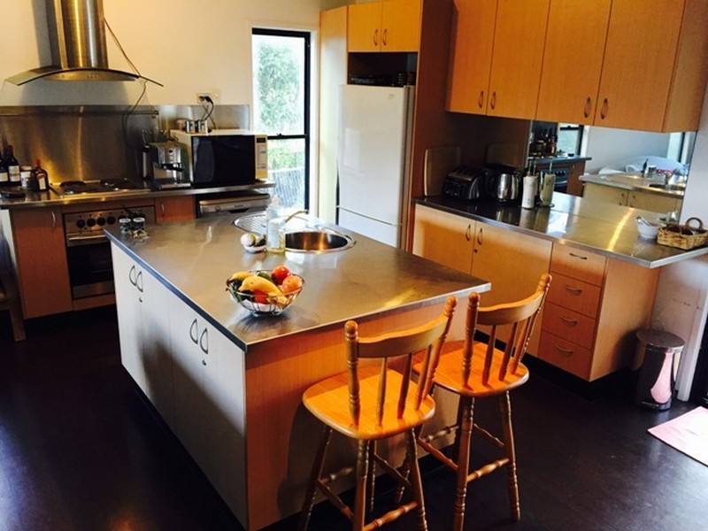 4 Ray Street, Macleay Island QLD 4184