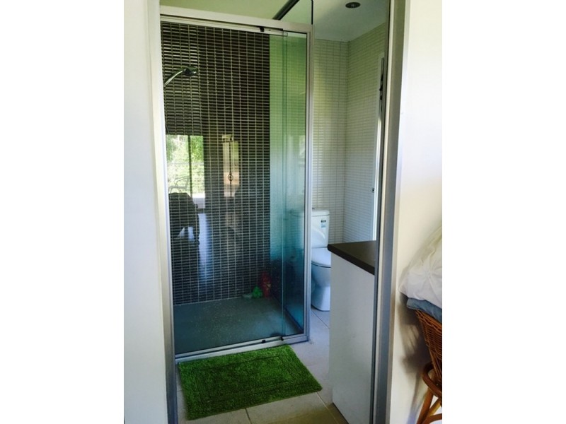 4 Ray Street, Macleay Island QLD 4184