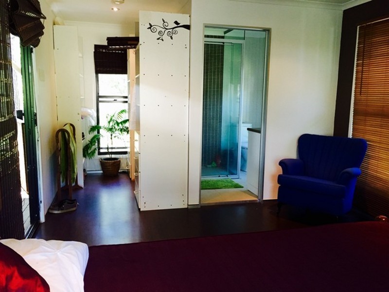 4 Ray Street, Macleay Island QLD 4184