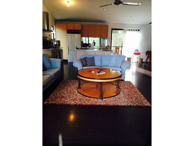 4 Ray Street, Macleay Island QLD 4184