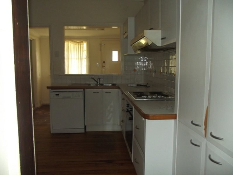 4 Duncan Street, Macleay Island QLD 4184