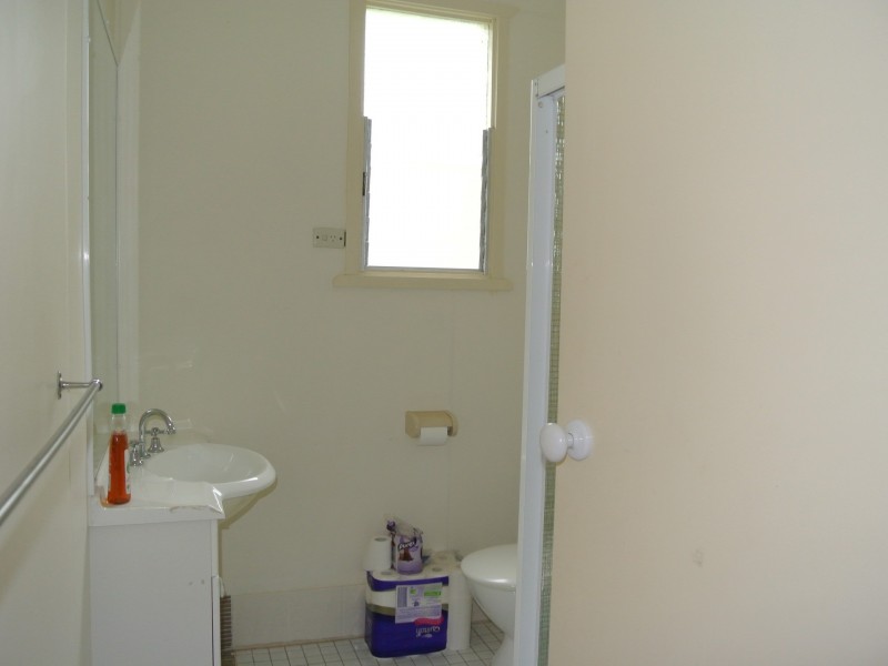 11 Camena Street, Macleay Island QLD 4184