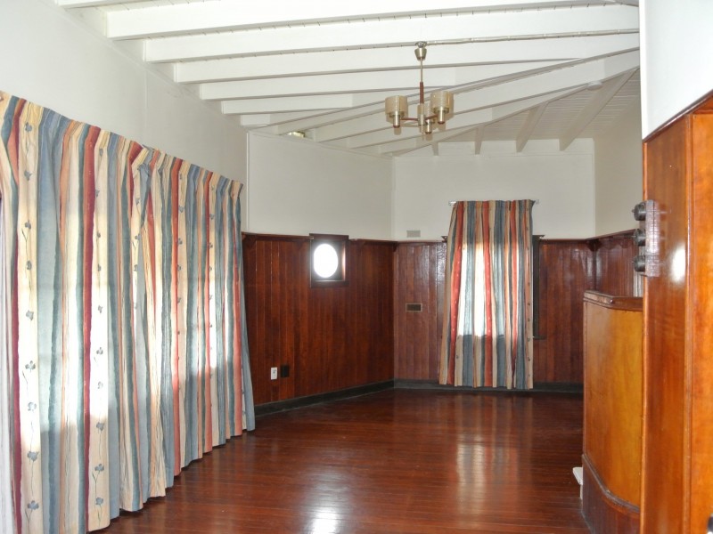 11 Camena Street, Macleay Island QLD 4184