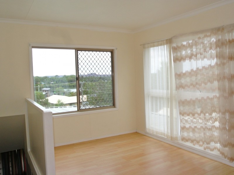 11 Camena Street, Macleay Island QLD 4184