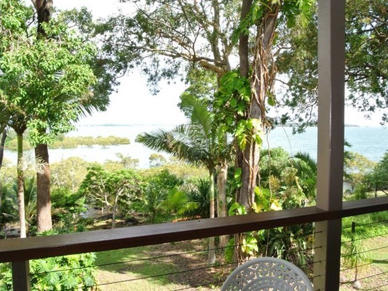 87 Coondooroopa Drive, Macleay Island QLD 4184