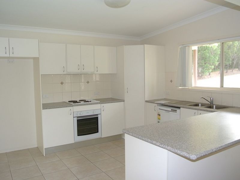 1 Jane Street, Macleay Island QLD 4184