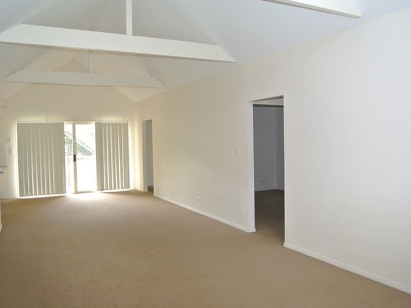 1 Jane Street, Macleay Island QLD 4184