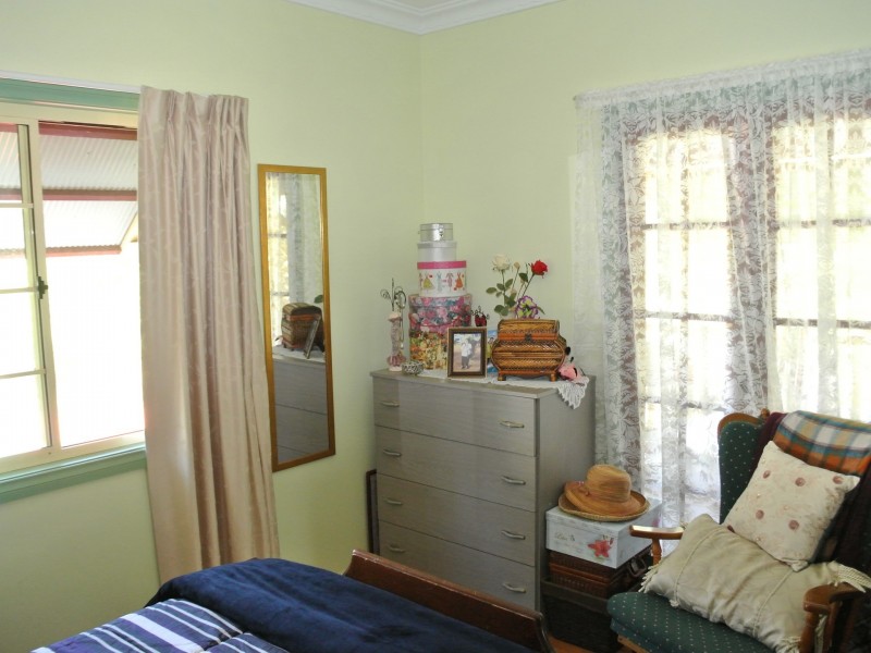 36 Melaleuca Drive, Lamb Island QLD 4184