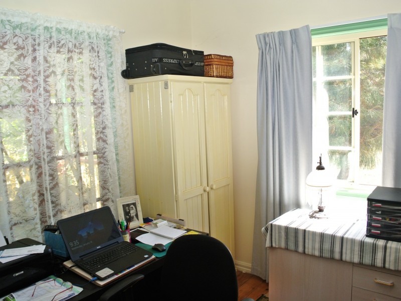 36 Melaleuca Drive, Lamb Island QLD 4184