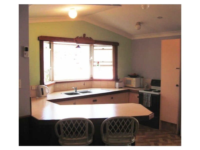 2 Wirralee Street, Macleay Island QLD 4184