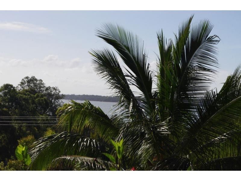 60 Coondooroopa Drive, Macleay Island QLD 4184