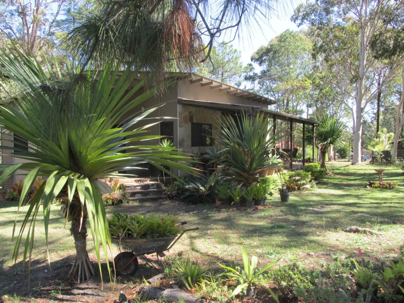 29 Nugent Street, Macleay Island QLD 4184
