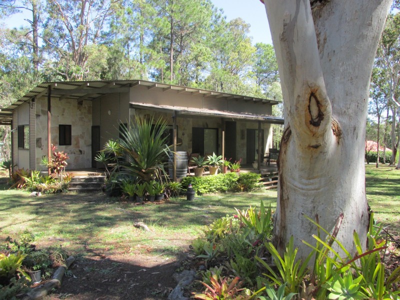29 Nugent Street, Macleay Island QLD 4184