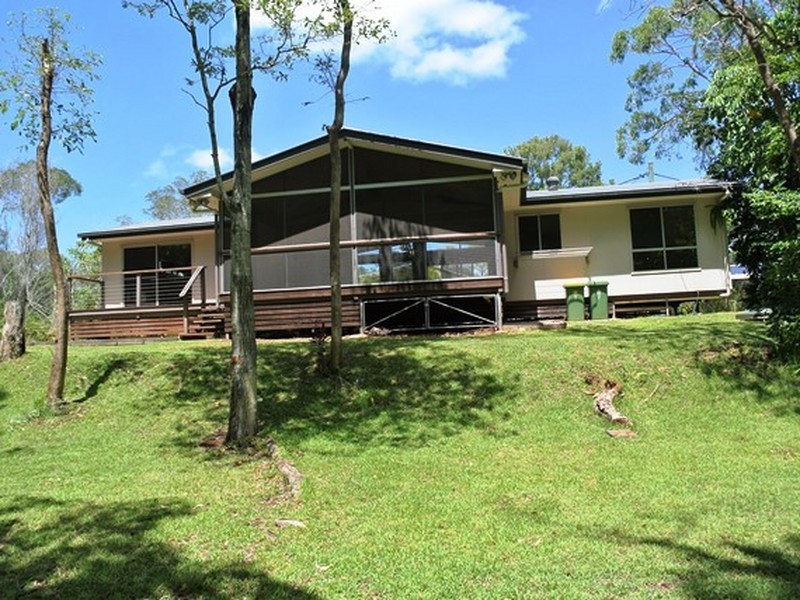 7 Donald Street, Macleay Island QLD 4184