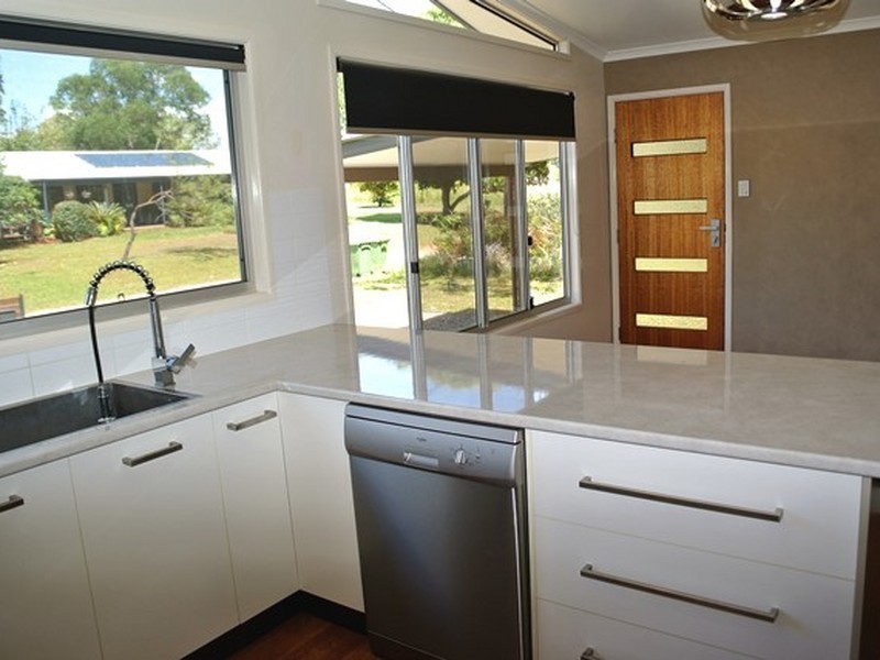 7 Donald Street, Macleay Island QLD 4184