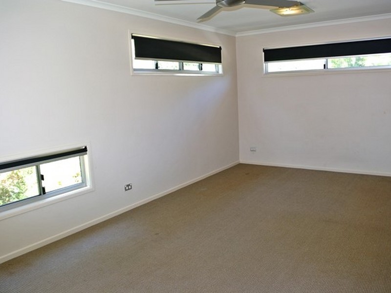 7 Donald Street, Macleay Island QLD 4184