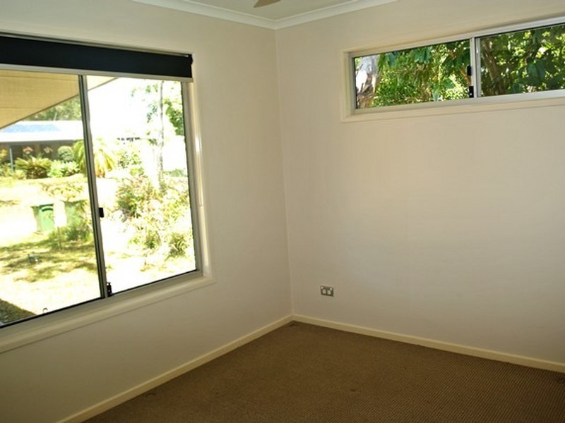 7 Donald Street, Macleay Island QLD 4184