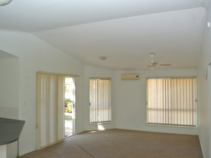 2 Noon-Muckle Street, Macleay Island QLD 4184