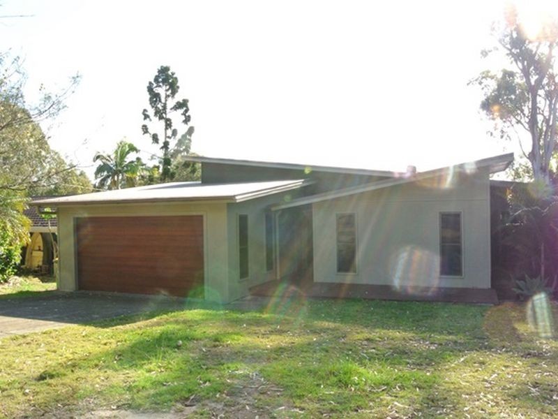85 Coondooroopa Drive, Macleay Island QLD 4184
