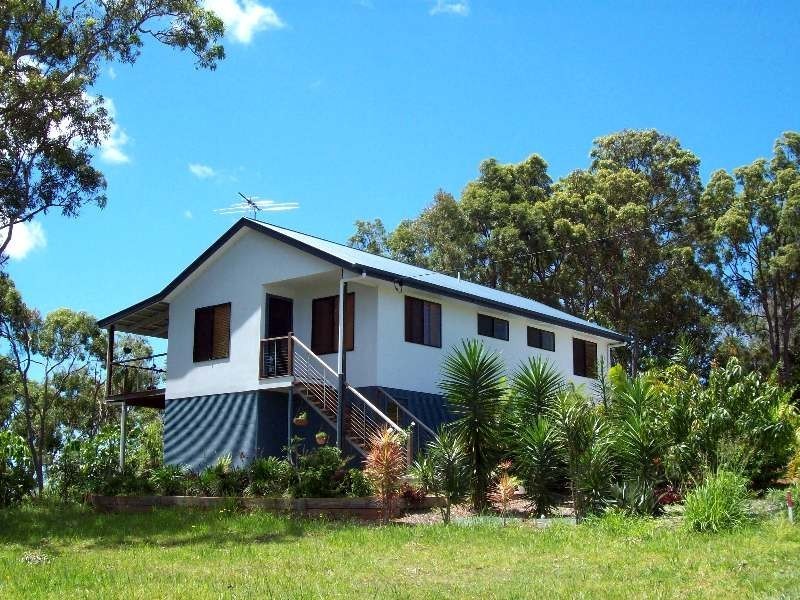 36 Blue Water Crescent, Macleay Island QLD 4184