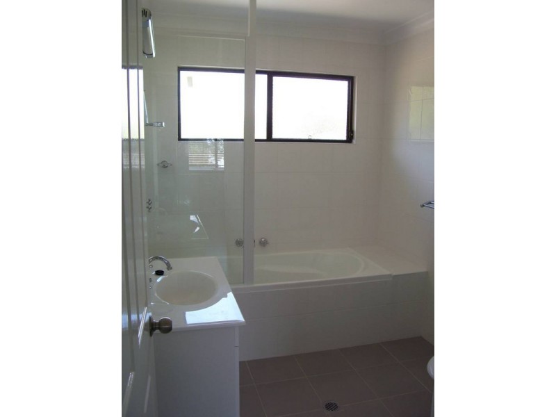 36 Blue Water Crescent, Macleay Island QLD 4184