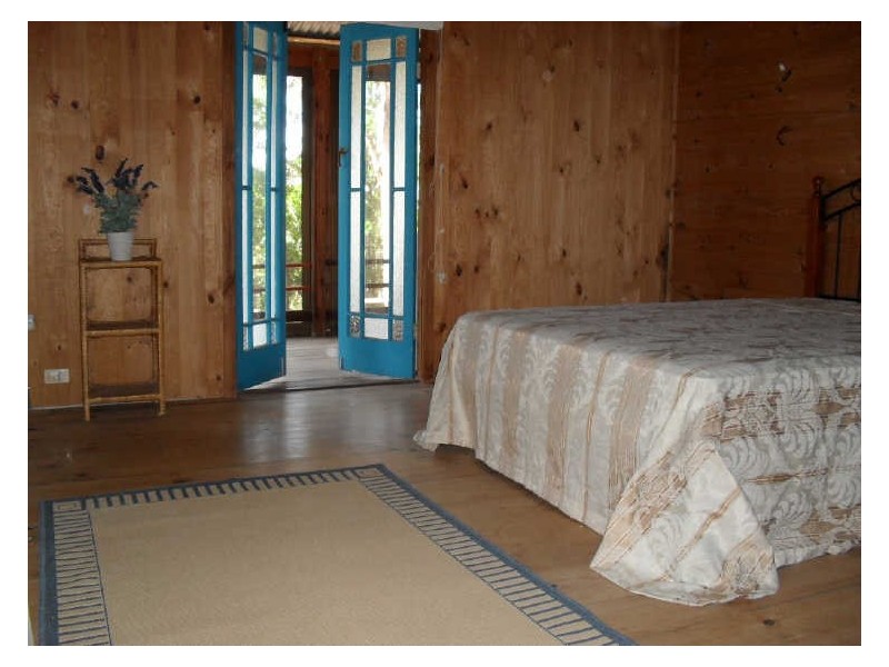 31 Calm Waters Cres, Macleay Island QLD 4184