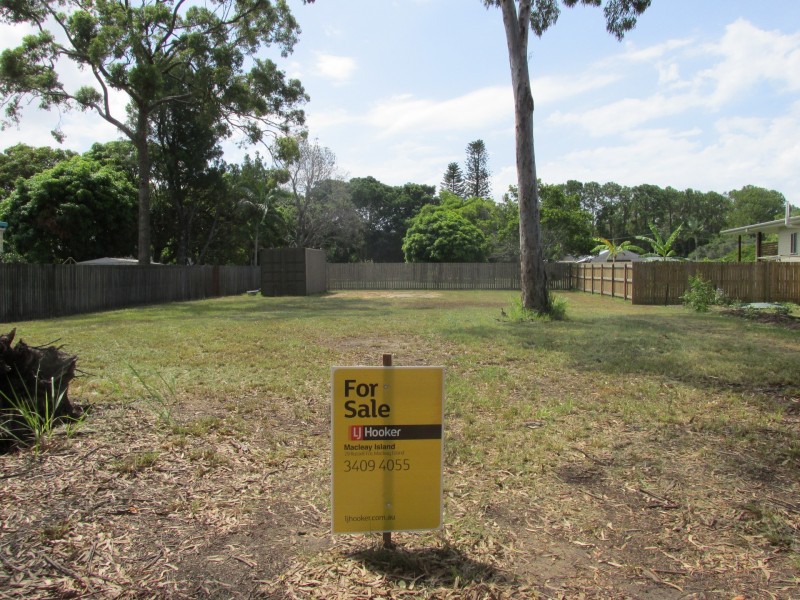 13 Mango Crescent, Macleay Island QLD 4184