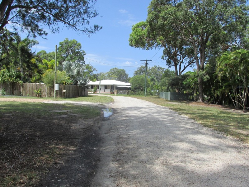 13 Mango Crescent, Macleay Island QLD 4184