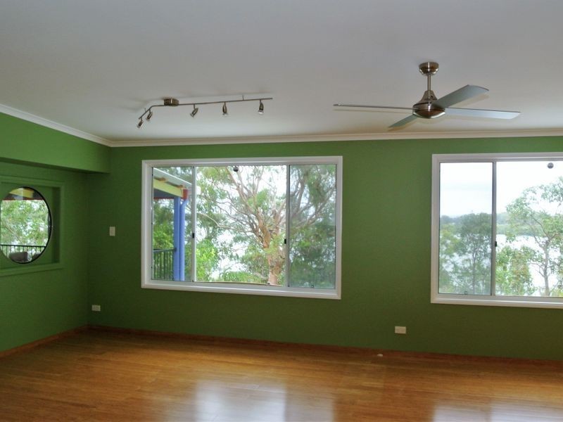 34 Timothy Street, Macleay Island QLD 4184
