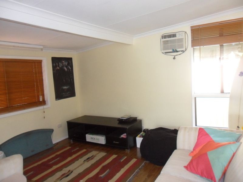 30 Vine Street, Macleay Island QLD 4184