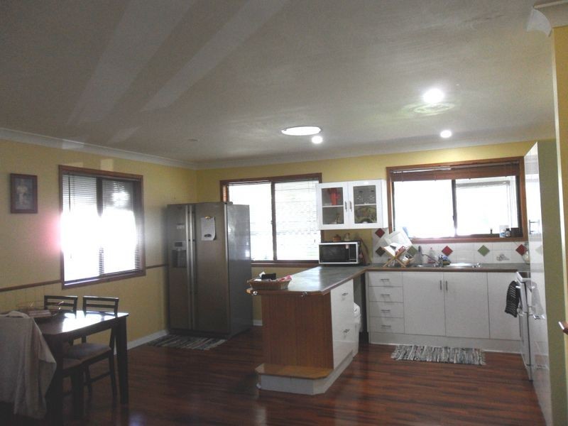 30 Vine Street, Macleay Island QLD 4184