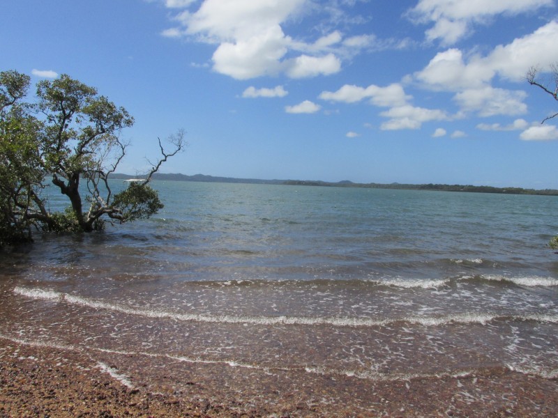 4 Coorong Street, Macleay Island QLD 4184