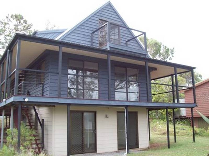 4 Coorong Street, Macleay Island QLD 4184