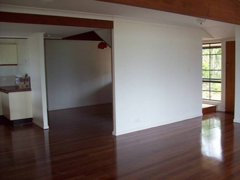 4 Coorong Street, Macleay Island QLD 4184