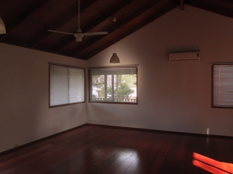 28 Jan Street, Macleay Island QLD 4184