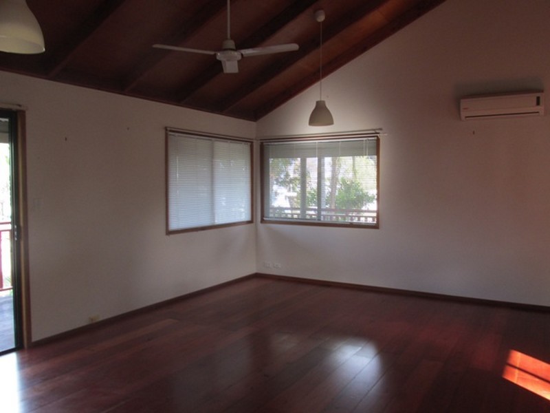 28 Jan Street, Macleay Island QLD 4184
