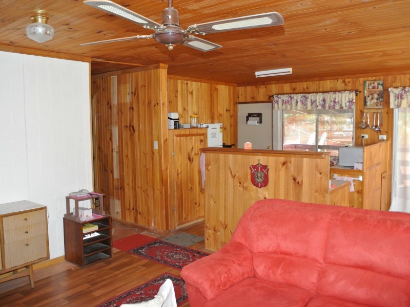 18 Dalpura Street, Macleay Island QLD 4184