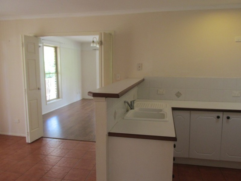 35 Kardinia Street, Macleay Island QLD 4184