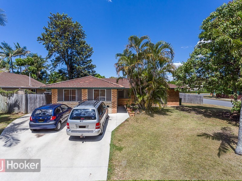 33 Magnolia Parade, Victoria Point QLD 4165