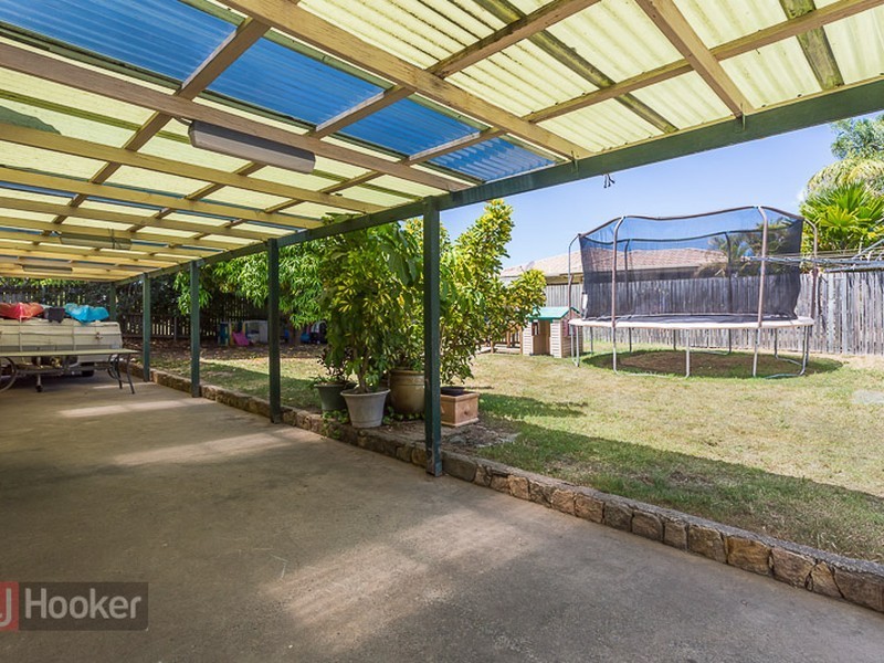 33 Magnolia Parade, Victoria Point QLD 4165