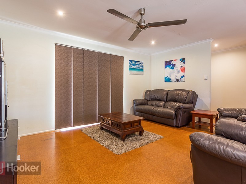33 Magnolia Parade, Victoria Point QLD 4165